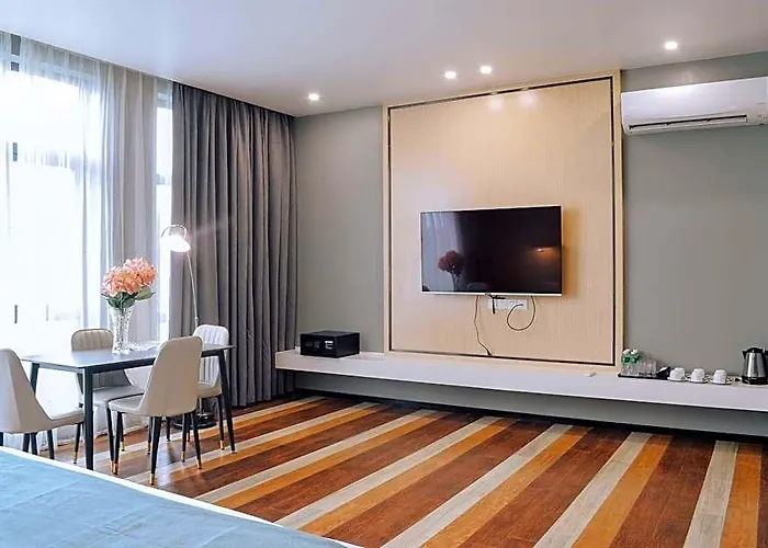 Fan's Baybay Hotell